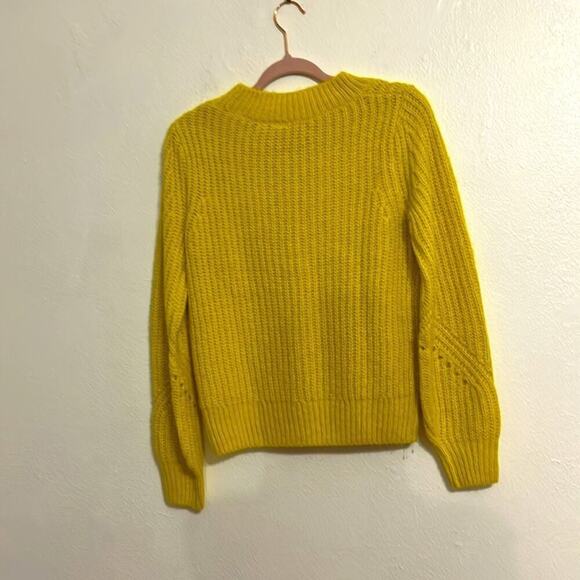 GAP Size XS L/S Wool Alpaca Blend Neon Yellow Crew Neck Knit Sweater - Picture 6 of 7